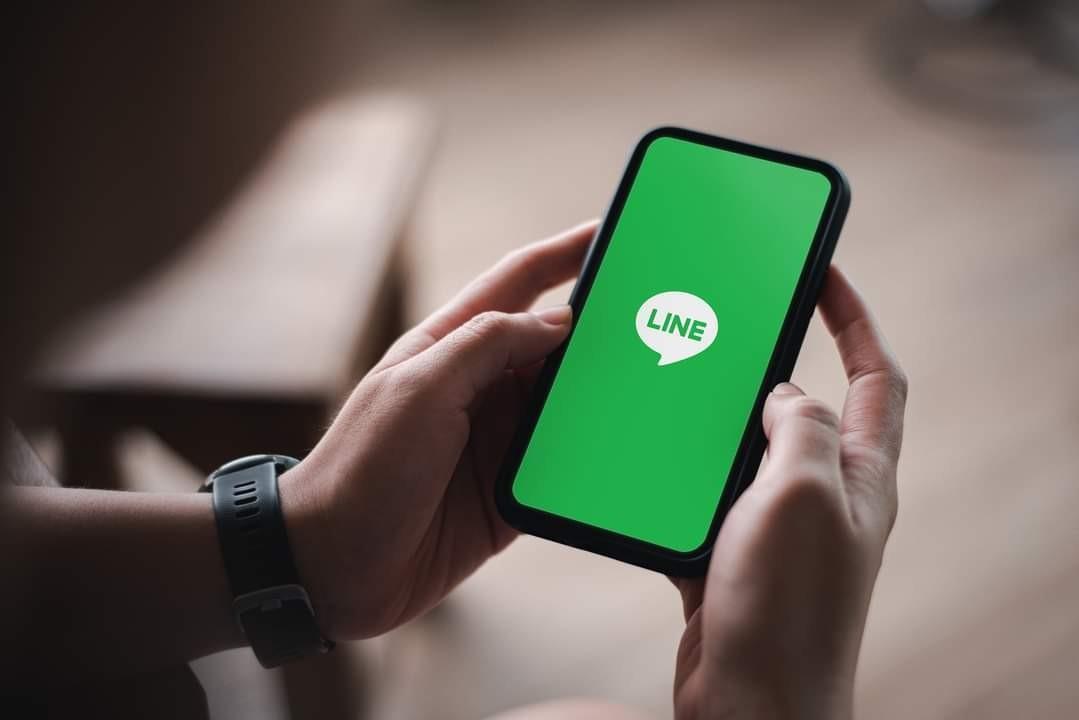 iPhone 一招啟動 LINE 神功能！到家、低電量自動傳訊息報備